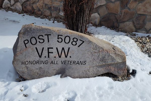V.F.W. POST 5087 HONORING ALL VETERANS MEMORIAL ROCK