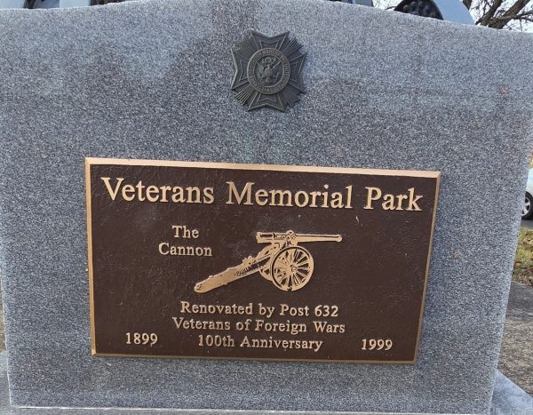 VETERANS MEMORIAL PARK CANNON PLAQUE