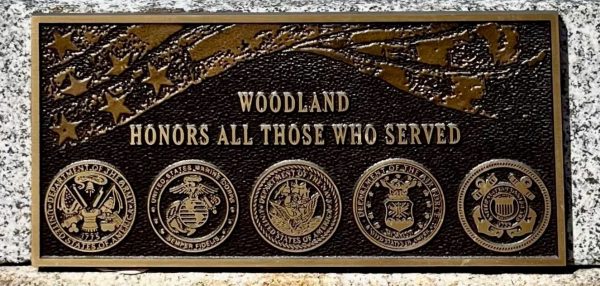 WOODLAWN HOHORS ALL THOSE WHO SERVED MEMORIAL PLAQUE
