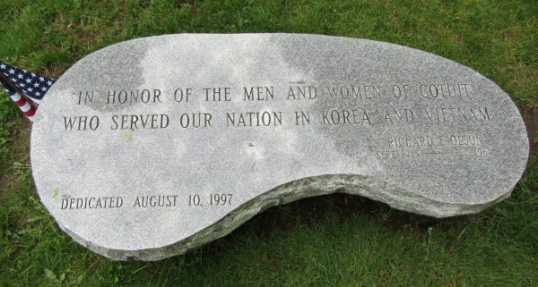COTUIT KOREA AND VIETNAM WAR MEMORIAL BENCH TOP
