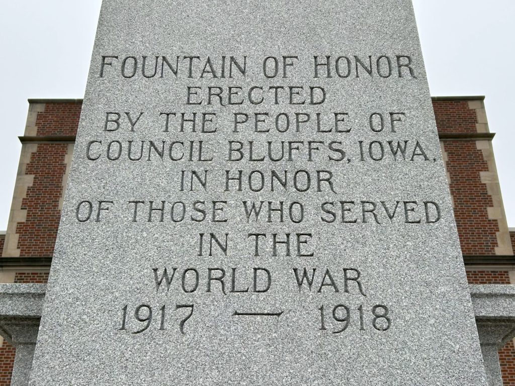 COUNCIL BLUFFS, IOWA FOUNTAIN OF HONOR WAR MEMORIAL STONE