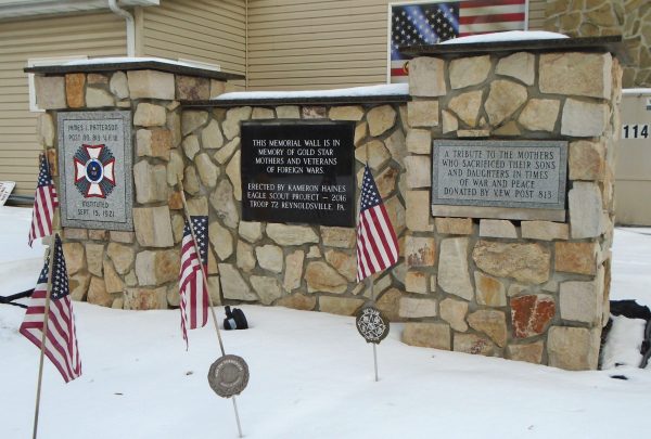 GOLD STAR MOTHERS AND VETERANS OF FOREIGN WARS MEMORIAL WALL