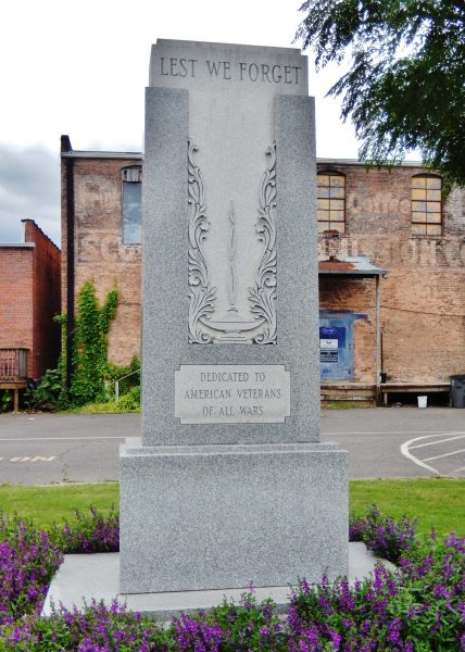 LEST WE FORGET DEDICATED TO AMERICAN VETERANS OF ALL WARS MEMORIAL
