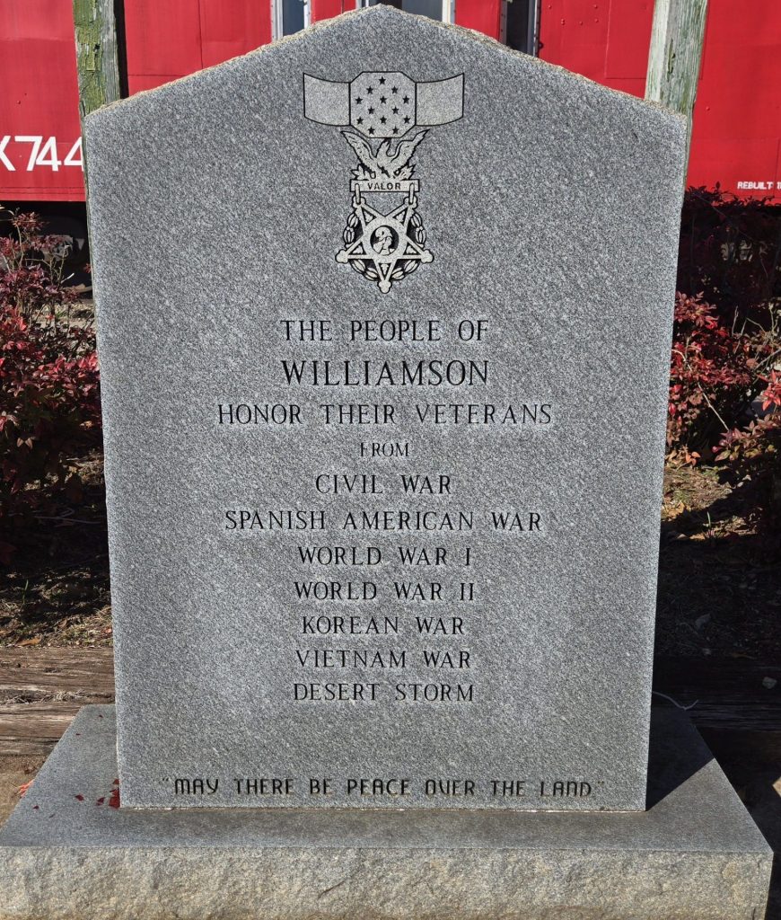THE PEOPLE OF WILLIAMSON HONOR THEIR VETERANS WAR MEMORIAL