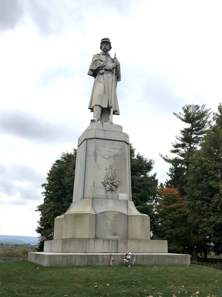 THE SOLDIERS MONUMENT