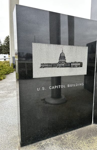 BROOKINGS COUNTY VETERANS MEMORIAL STONE E