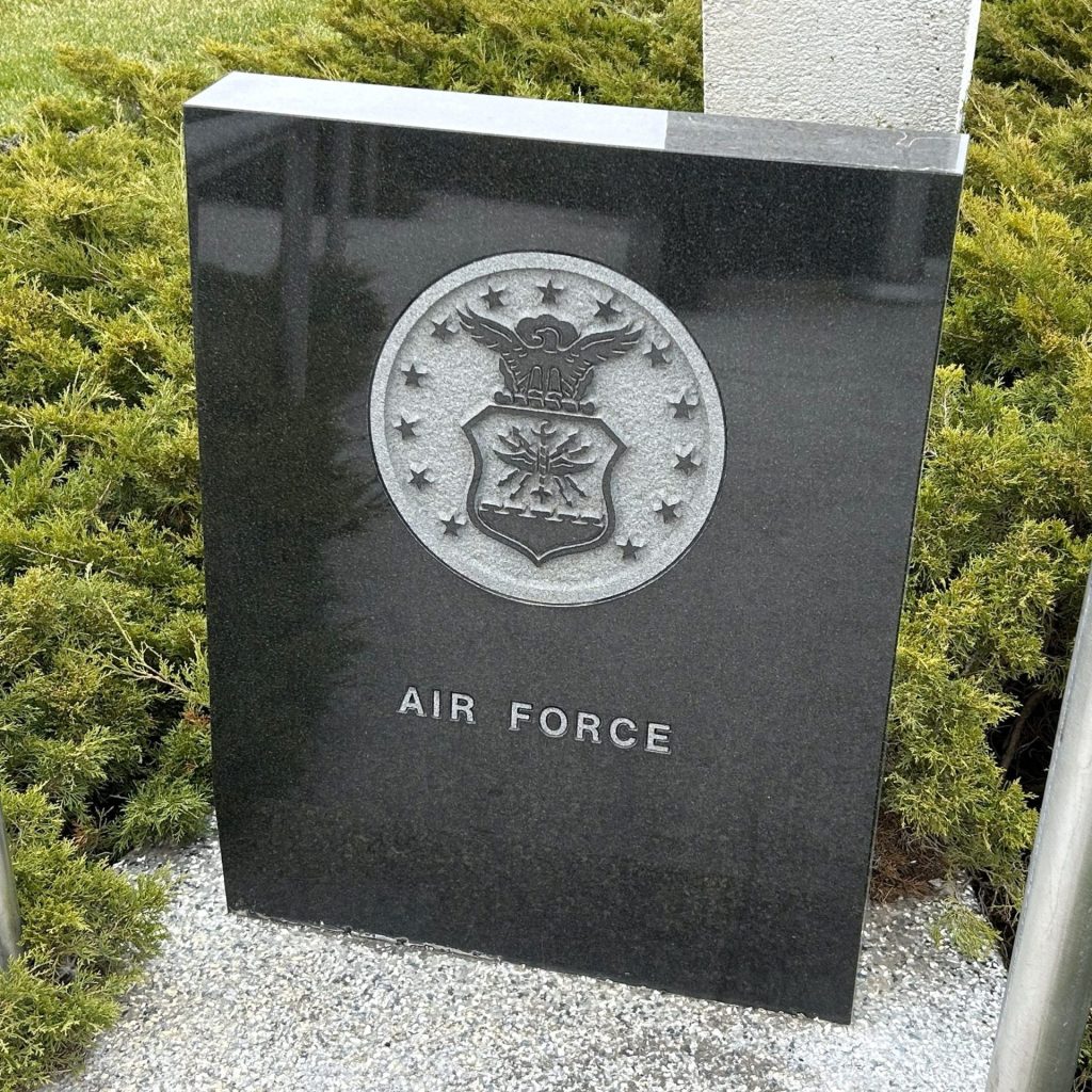 BROOKINGS COUNTY VETERANS MEMORIAL STONE J