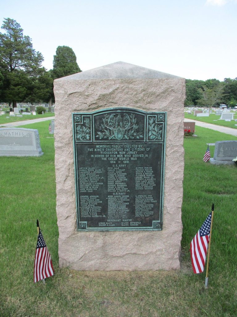 CITIZENS OF TUCKERTON GREAT WORLD WAR MEMORIAL
