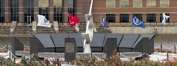 DUPAGE COUNTY VETERANS MEMORIAL