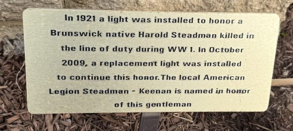 HAROLD STEADMAN MEMORIAL LIGHT PLAQUE