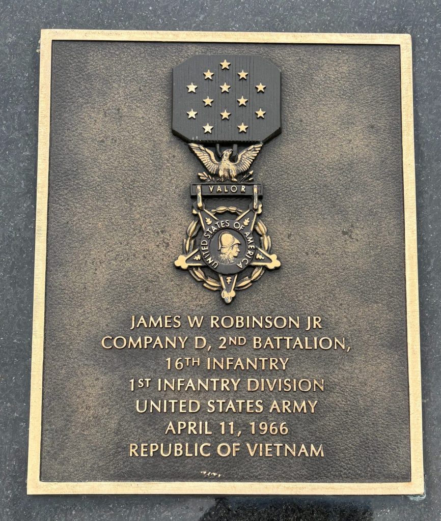 JAMES W ROBINSON JR. MEDAL OF HONOR MEMORIAL PLAQUE