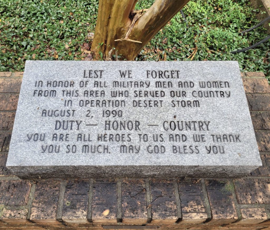 LEST WE FORGET OPERATION DESERT STORM WAR MEMORIAL TABLET
