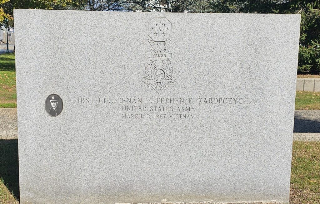 LEVITTOWN VETERANS MEMORIAL WALL BACK