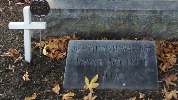 LYNDWOOD IONA PLACE SERVICE CLUB WAR VETERANS MEMORIAL TABLET