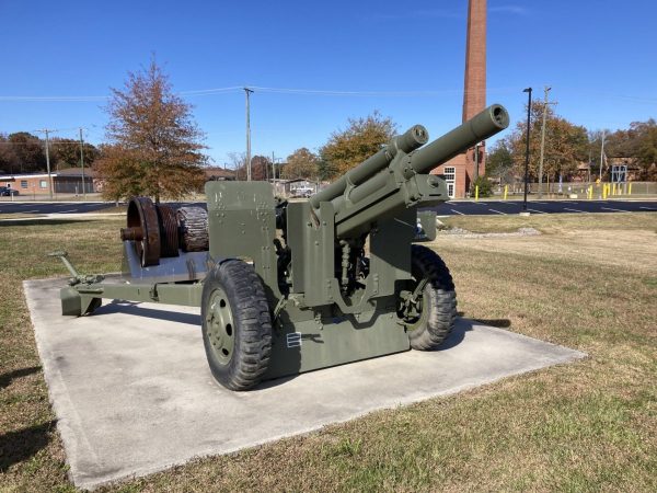 M101A1 105 MM LIGHT HOWITZER WAR MEMORIAL
