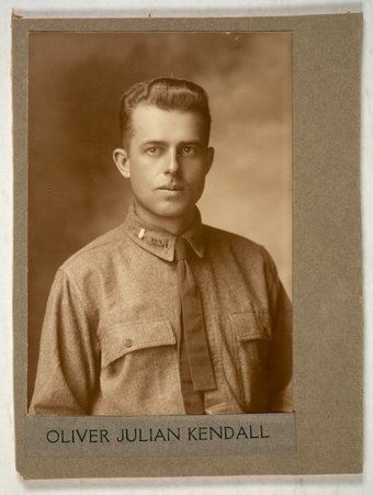OLIVER JULIAN KENDALL WAR MEMORIAL PHOTO