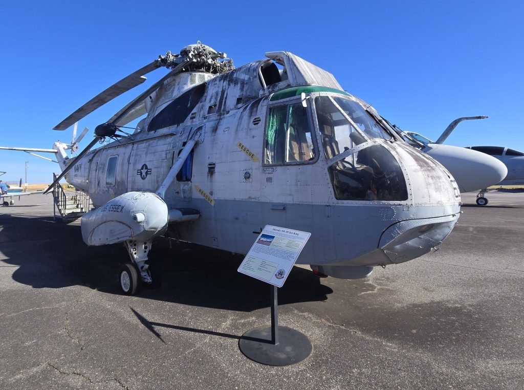 SIKORSKY SH-3H SEA KING WAR MEMORIAL