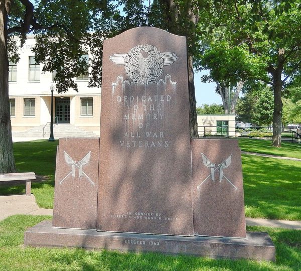 TO THE MEMORY OF ALL WAR VETERANS MEMORIAL
