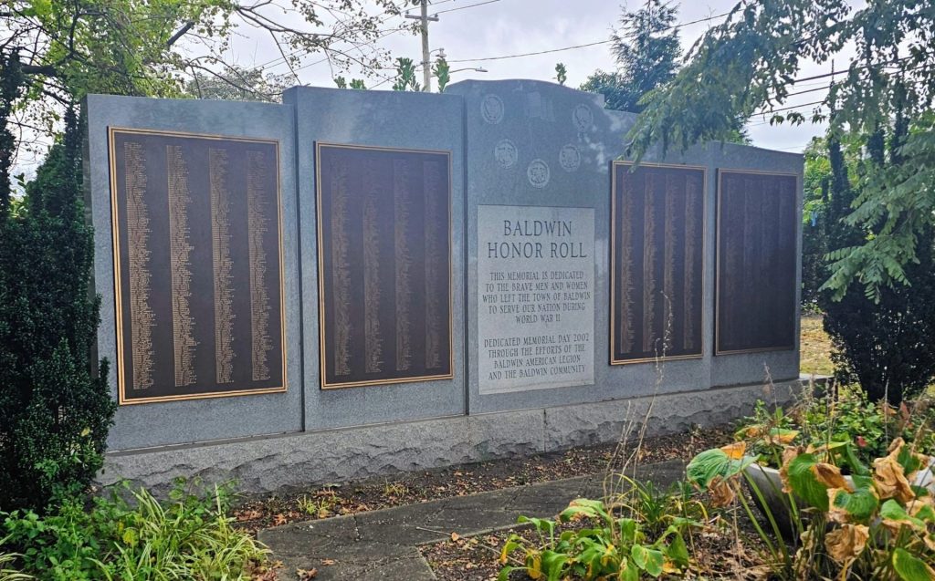 BALDWIN HONOR ROLL WORLD WAR II MEMORIAL
