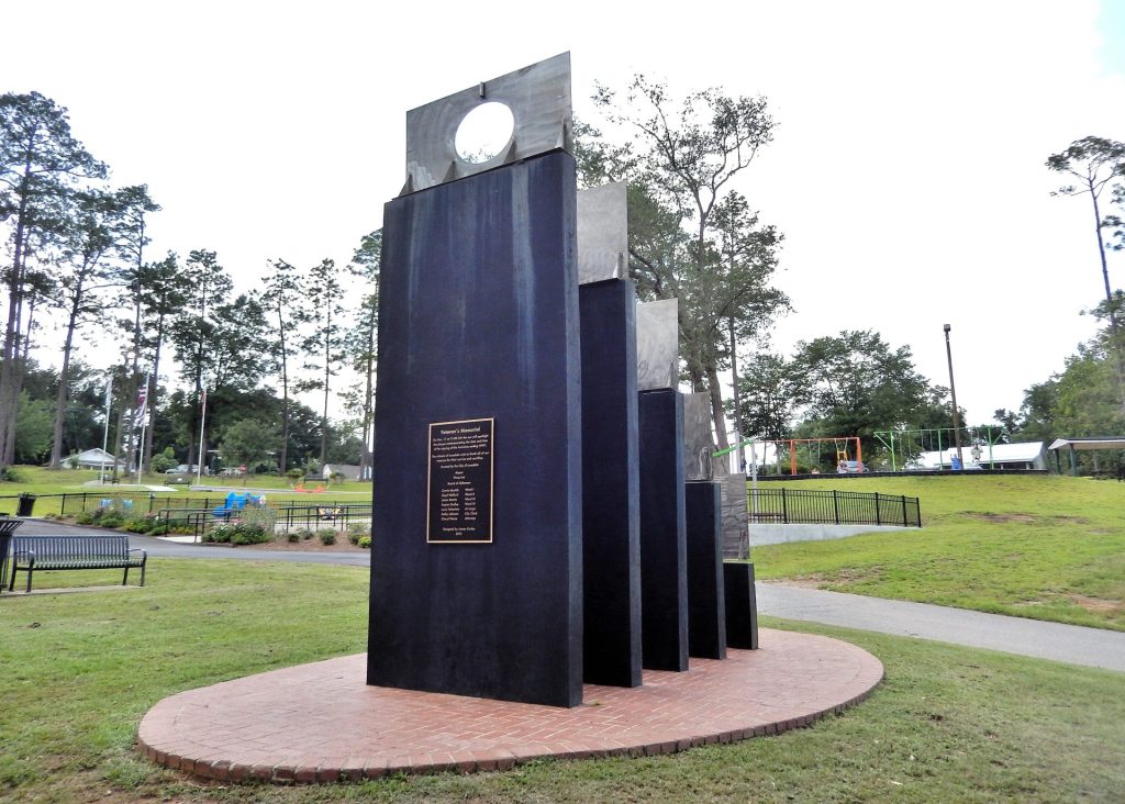 CITY OF LUCEDALE VETERAN’S MEMORIAL FRONT