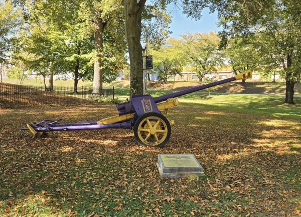 FORD CITY GERMAN WORLD WAR II CANNON MEMORIAL
