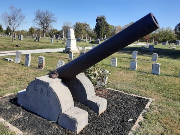 G.A.R. CIVIL WAR MEMORIAL CANNON