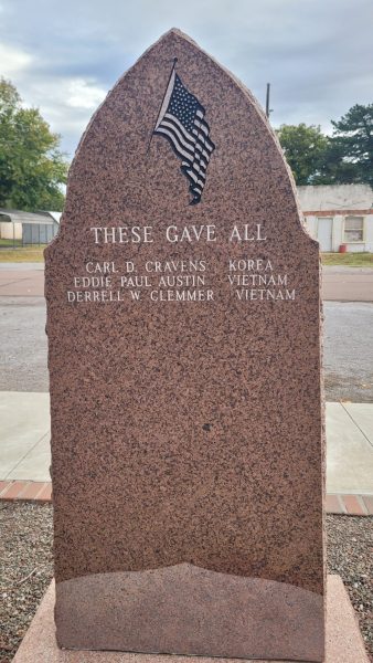 GRANITE ALL VETERANS MEMORIAL STONE B
