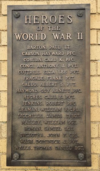 HEROES OF THE WORLD WAR II MEMORIAL PLAQUE