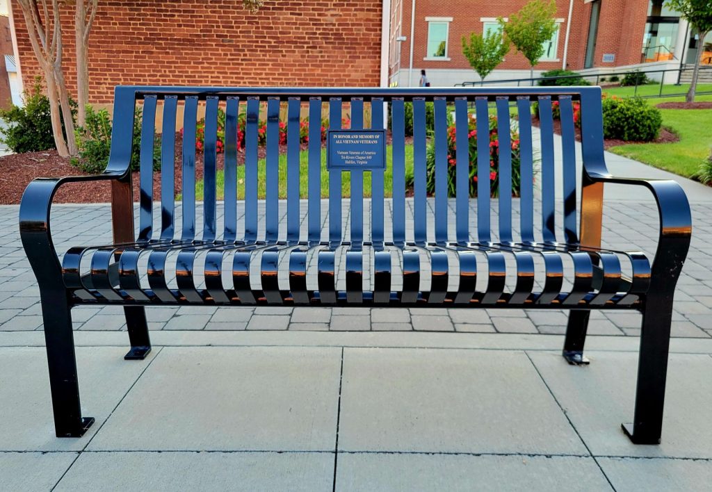 IN HONOR AND MEMORY OF ALL VIETNAM VETERANS MEMORIAL BENCH