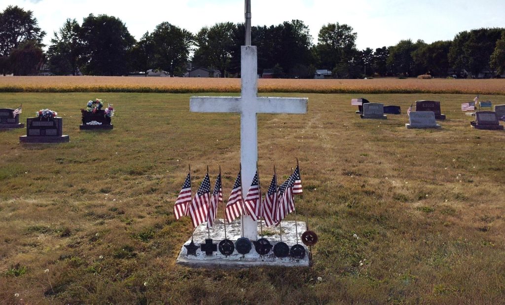 IN MEMORY OF THOSE WHO SERVED MEMORIAL CROSS
