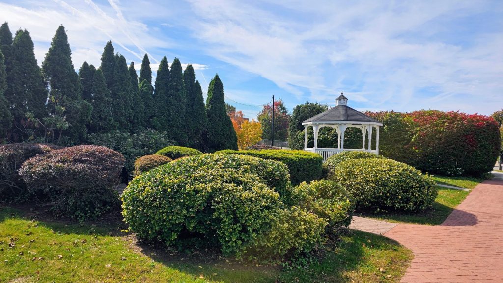 MANHASSET SCHOOL DISTRICT 9/11 MEMORIAL GARDEN