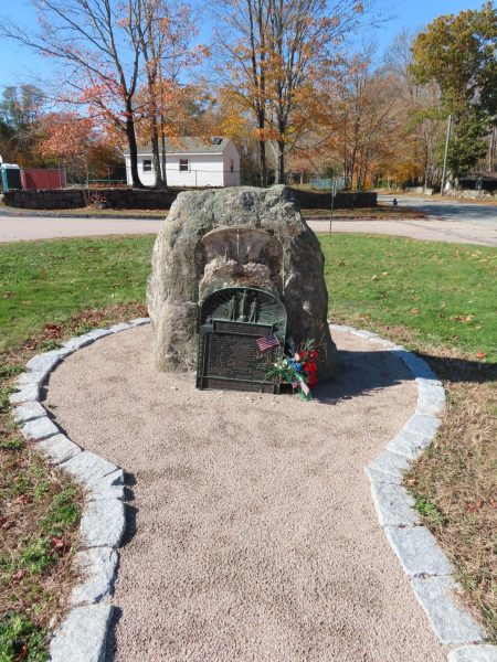 NORTH STONINGTON WORLD WAR ROLL OF HONOR MEMORIAL