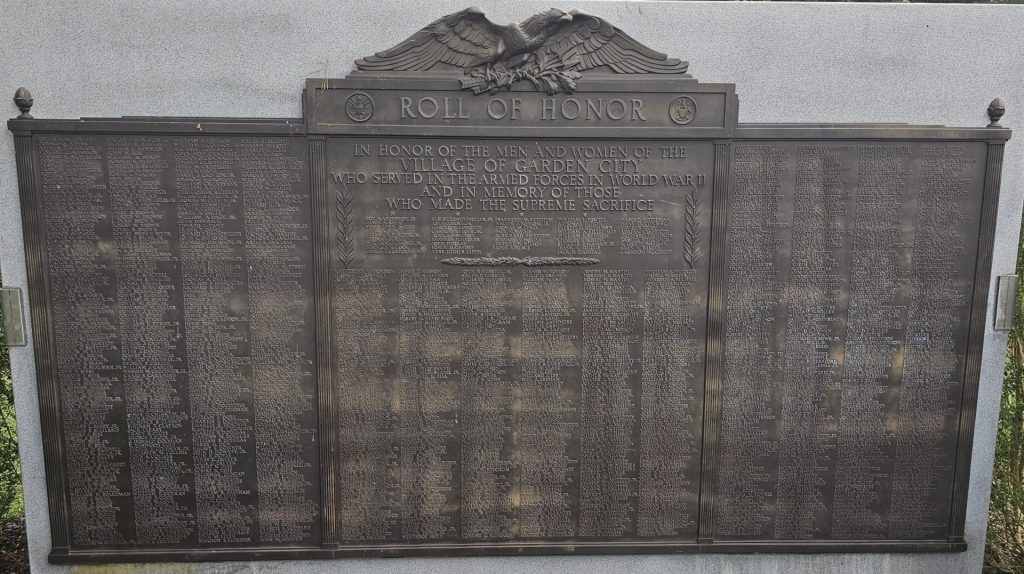 VILLAGE OF GARDEN CITY WORLD WAR II ROLL OF HONOR MEMORIAL