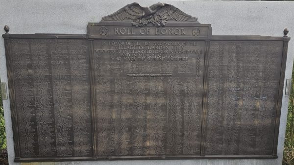 VILLAGE OF GARDEN CITY WORLD WAR II ROLL OF HONOR MEMORIAL