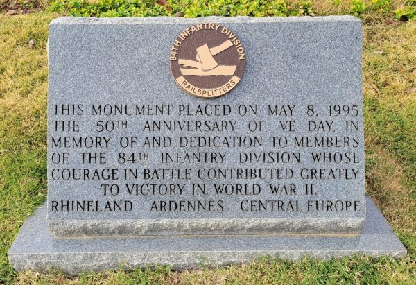 CHATTANOOGA NATIONAL CEMETERY 84TH INFANTRY DIVISION WAR MEMORIAL