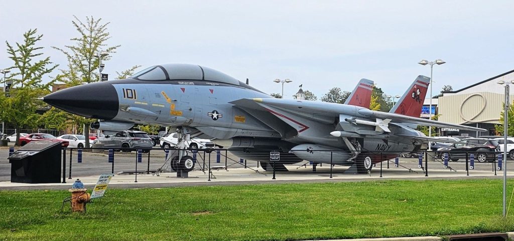 F-14 TOMCAT WAR MEMORIAL