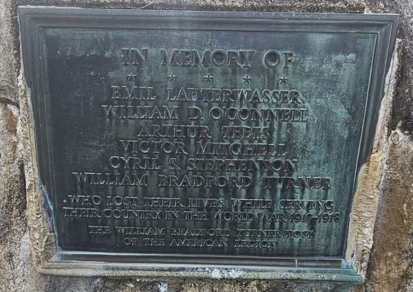 GARDEN CITY MIDDLE SCHOOL SUPREME SACRIFICE WORLD WAR MEMORIAL PLAQUE