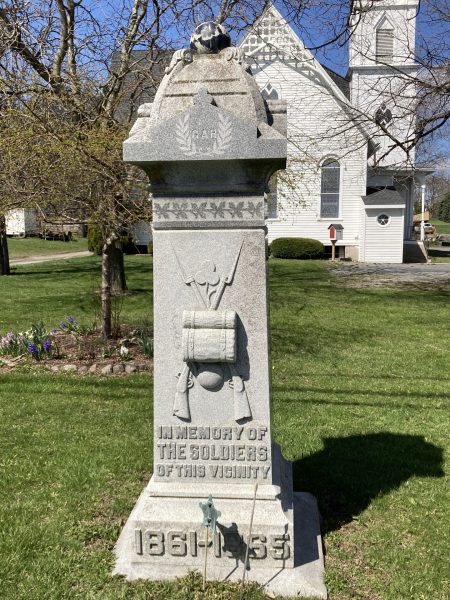 IN MEMORY OF SOLDIERS IN THIS VICINITY MEMORIAL FRONT