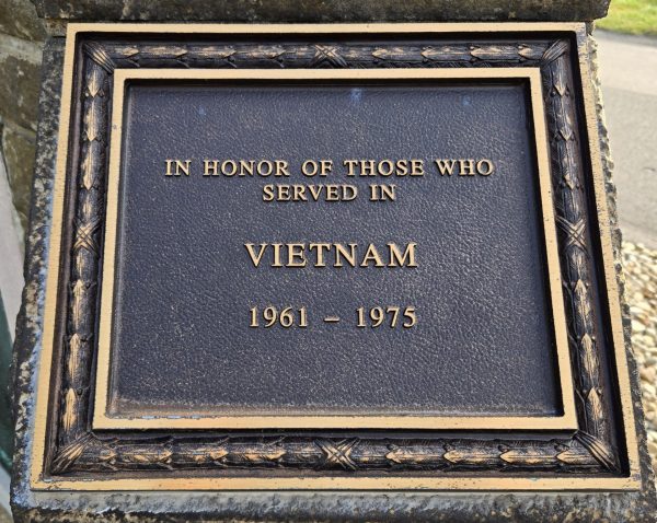 MCCANDLESS TOWNSHIP HONOR ROLL WORLD WAR II MEMORIAL PLAQUE C