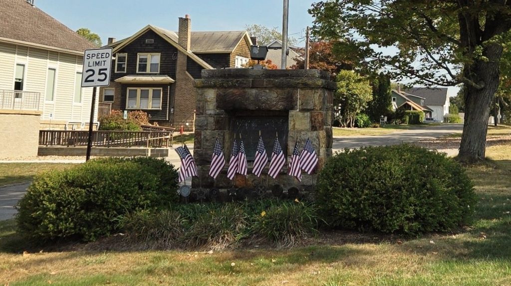 MERIDIAN COMMUNITY WORLD WARS I AND II VETERANS MEMORIAL