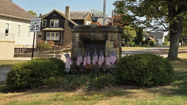 MERIDIAN COMMUNITY WORLD WARS I AND II VETERANS MEMORIAL