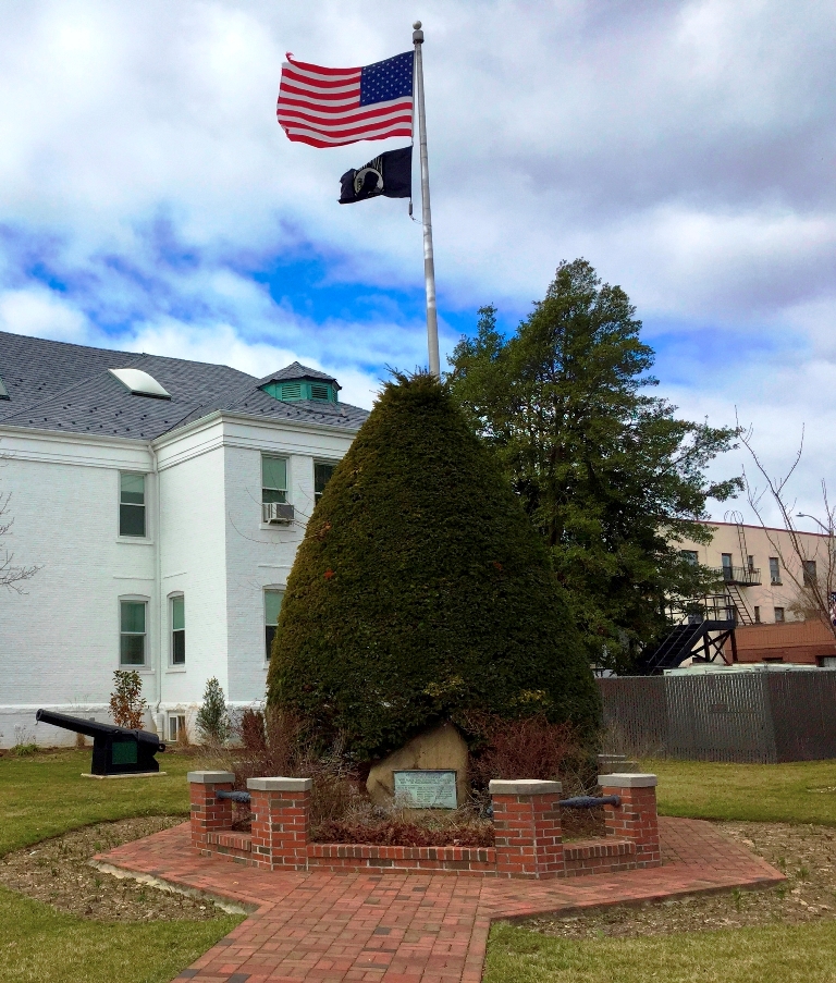 ROCKVILLE CENTRE WORLD WAR HONOR ROLL MEMORIAL