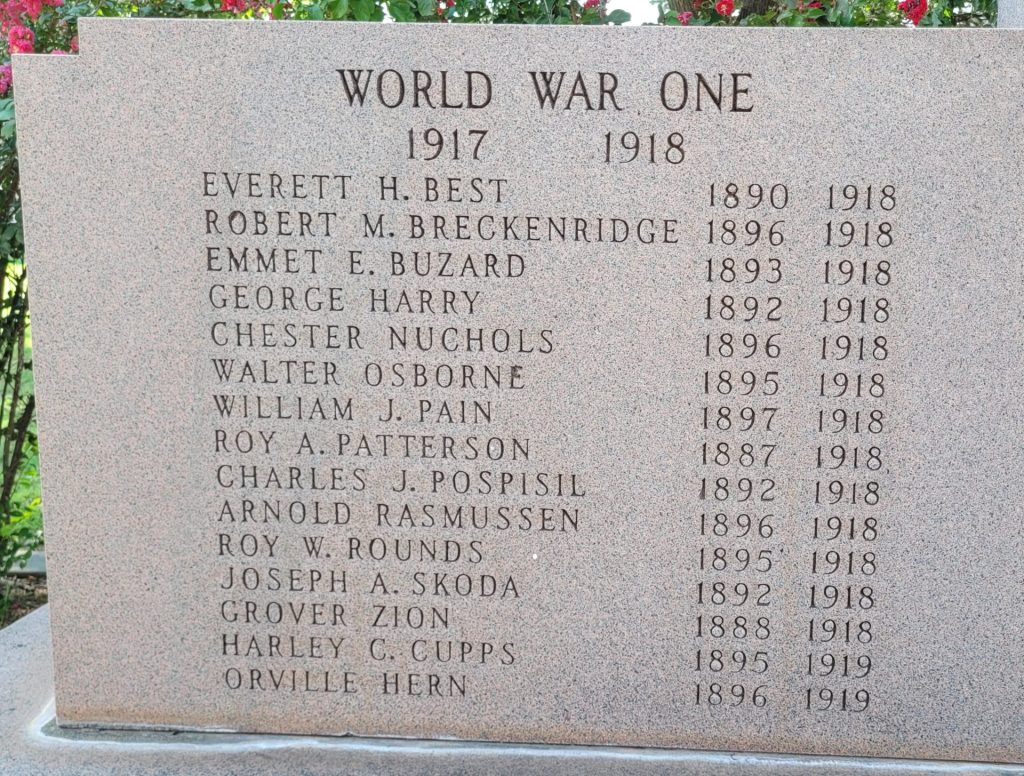 WAR DADS AND WAR MOTHERS MEMORIAL STONE A