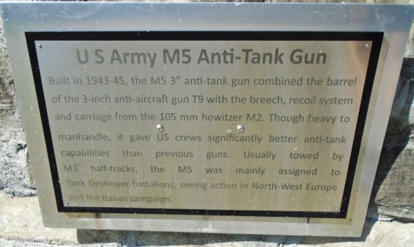 US ARMY M5 ANTI-TANK GUN WAR MEMORIAL PLAQUE