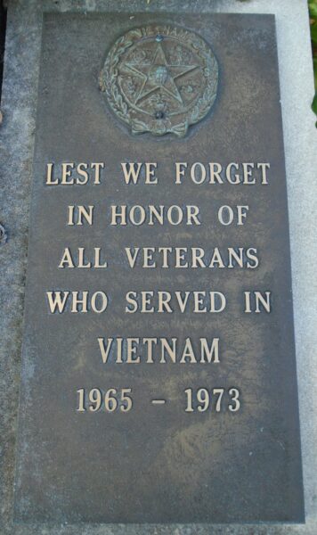 IN HONOR OF THOSE WHO SERVED IN THE KOREAN AND VIETNAM WARS MEMORIAL STONE C