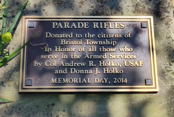 PARADE RIFLES ARMED SERVICES MEMORIAL PLAQUE