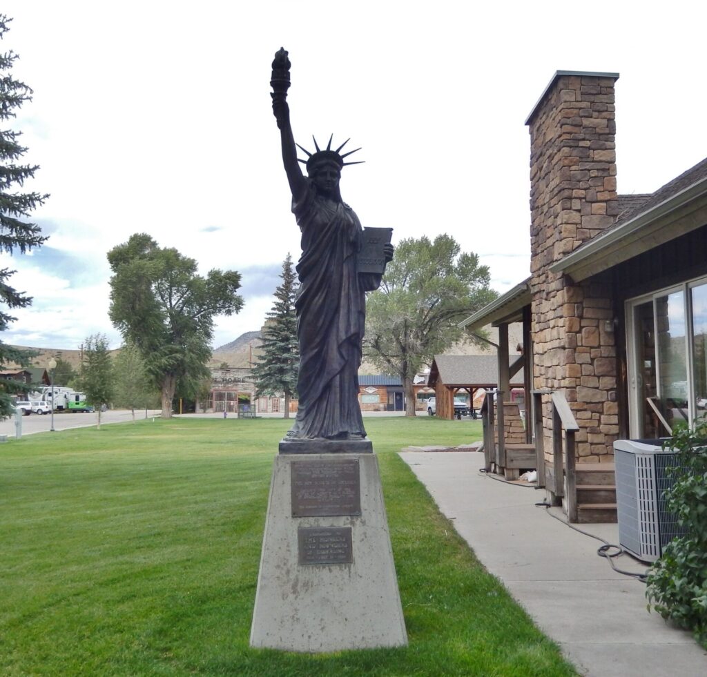 KREMMLING REPLICA OF THE STATUE OF LIBERTY MEMORIAL