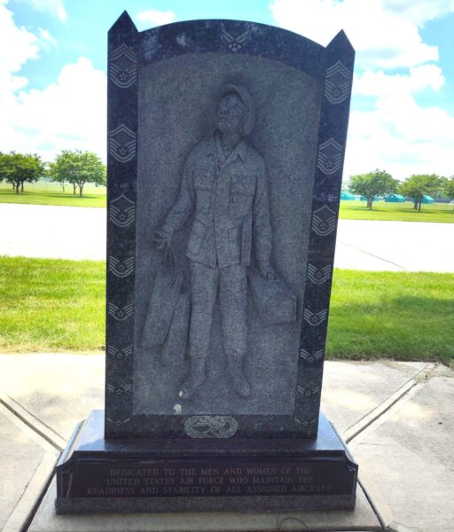 UNITED STATES AIR FORCE AIRCRAFT MECHANIC’S MEMORIAL FRONT