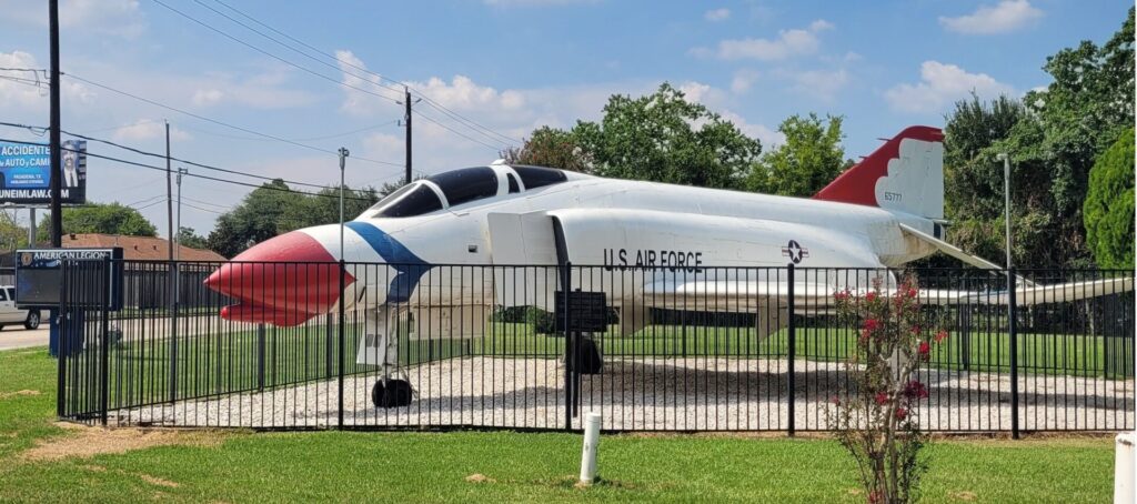TYPE AIRCRAFT F4D MODEL WAR MEMORIAL