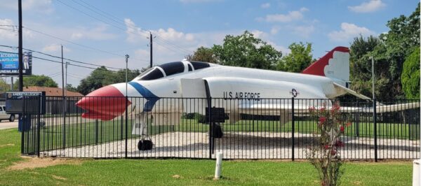 TYPE AIRCRAFT F4D MODEL WAR MEMORIAL